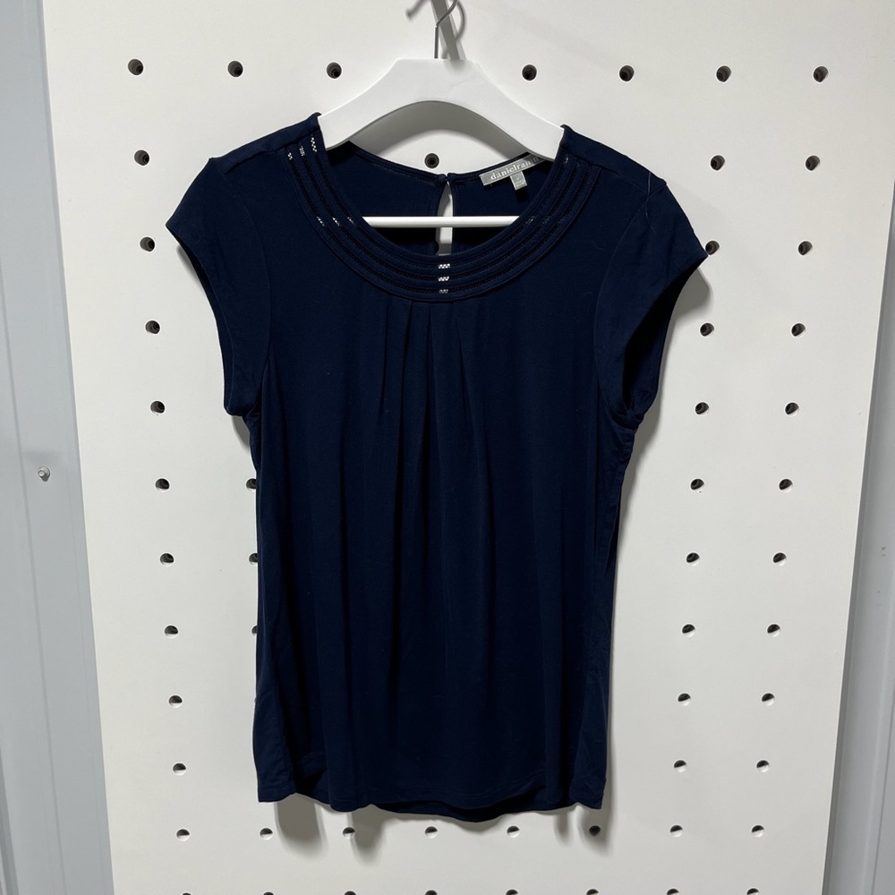 Daniel Rainn Navy Tee Shirt Collar Detail Size M